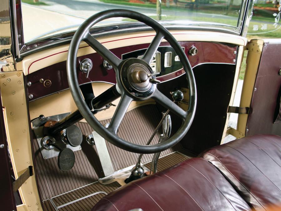  Pierce-Arrow Model 43 Roadster 1931 года  (фото 3 из 35)
